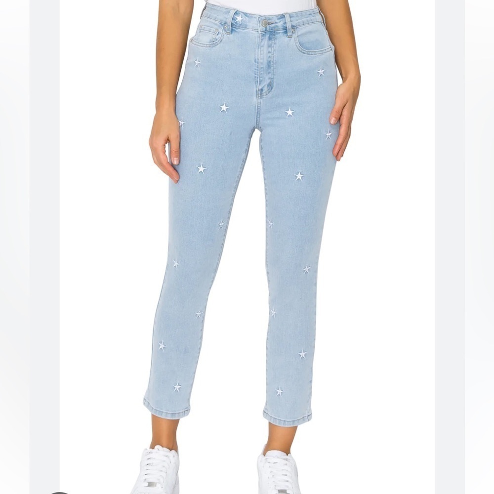 NWT Cali 1850 Embroidered Ankle Skinny Star Jeans